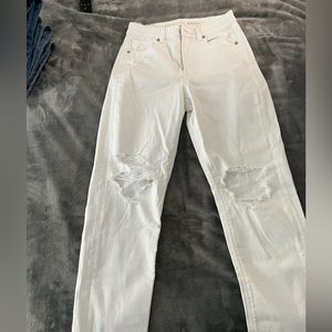 American Eagle ripped mom jeans